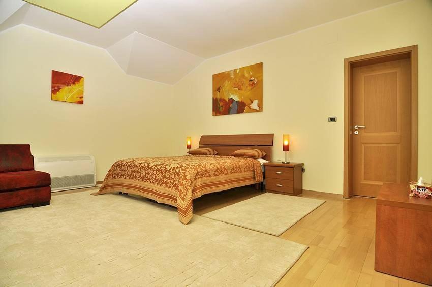 Villa Vitoria Giroc Phòng bức ảnh
